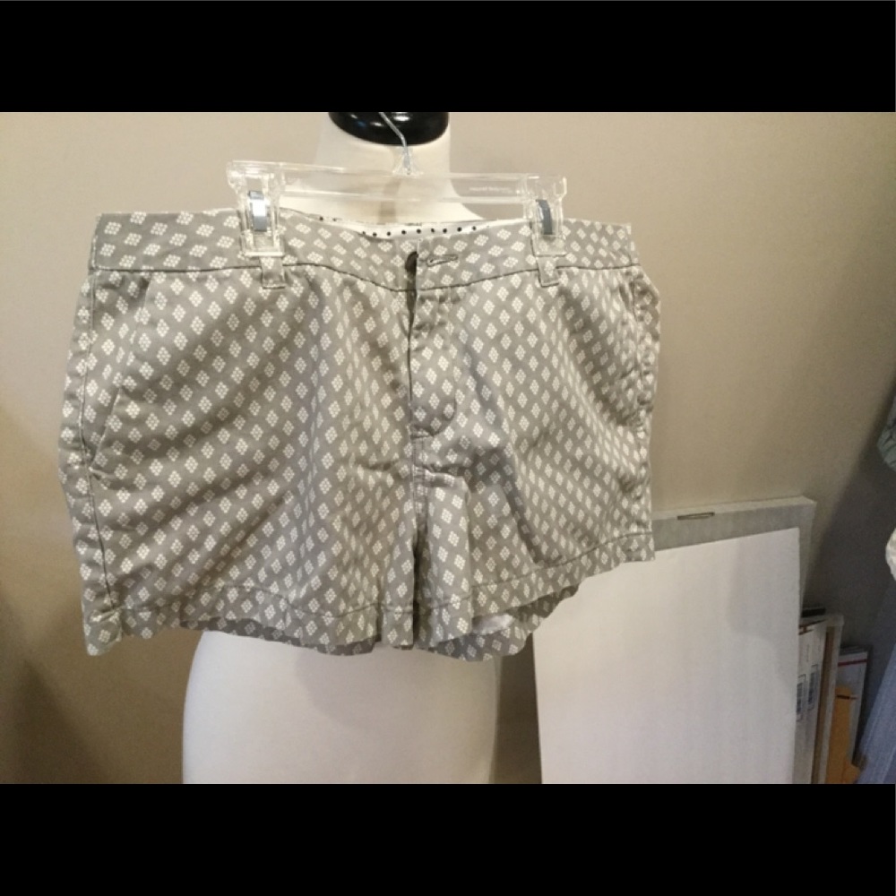 Merona shorts with diamond design